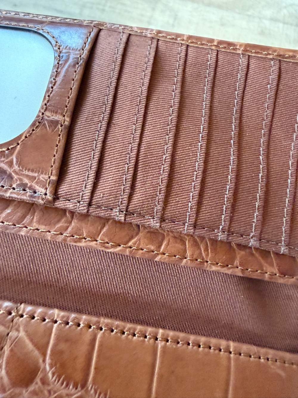 Fossil Women's Croc-Embossed Leather Continental Wallet in Brown - Picture 10 of 13